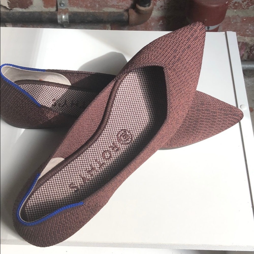 NIB Rothys Point Truffle Python Sz8